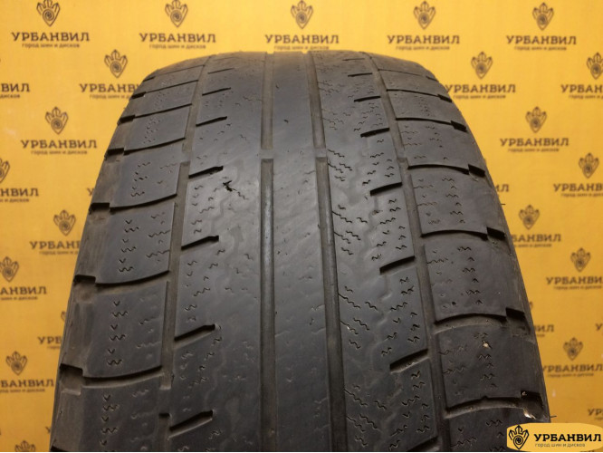 Roadstone Winguard Ice 215/55 R17 94Q